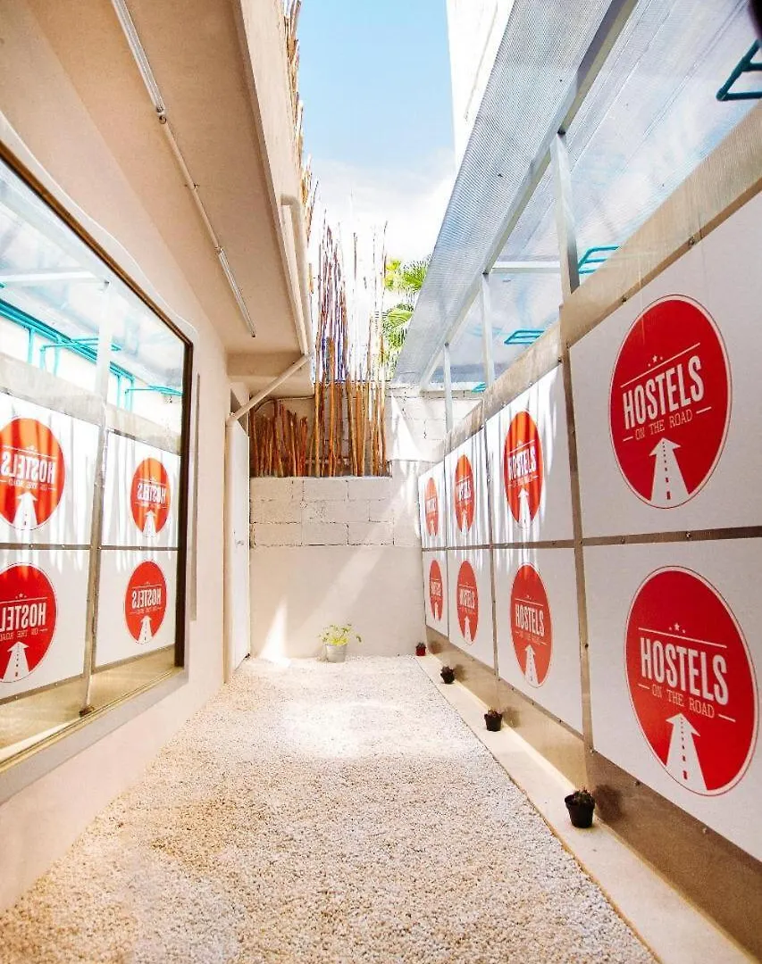 Hostels On The Road بلايا ديل كارمن