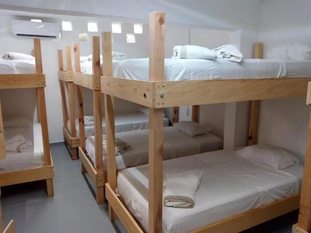 Hostels On The Road بلايا ديل كارمن