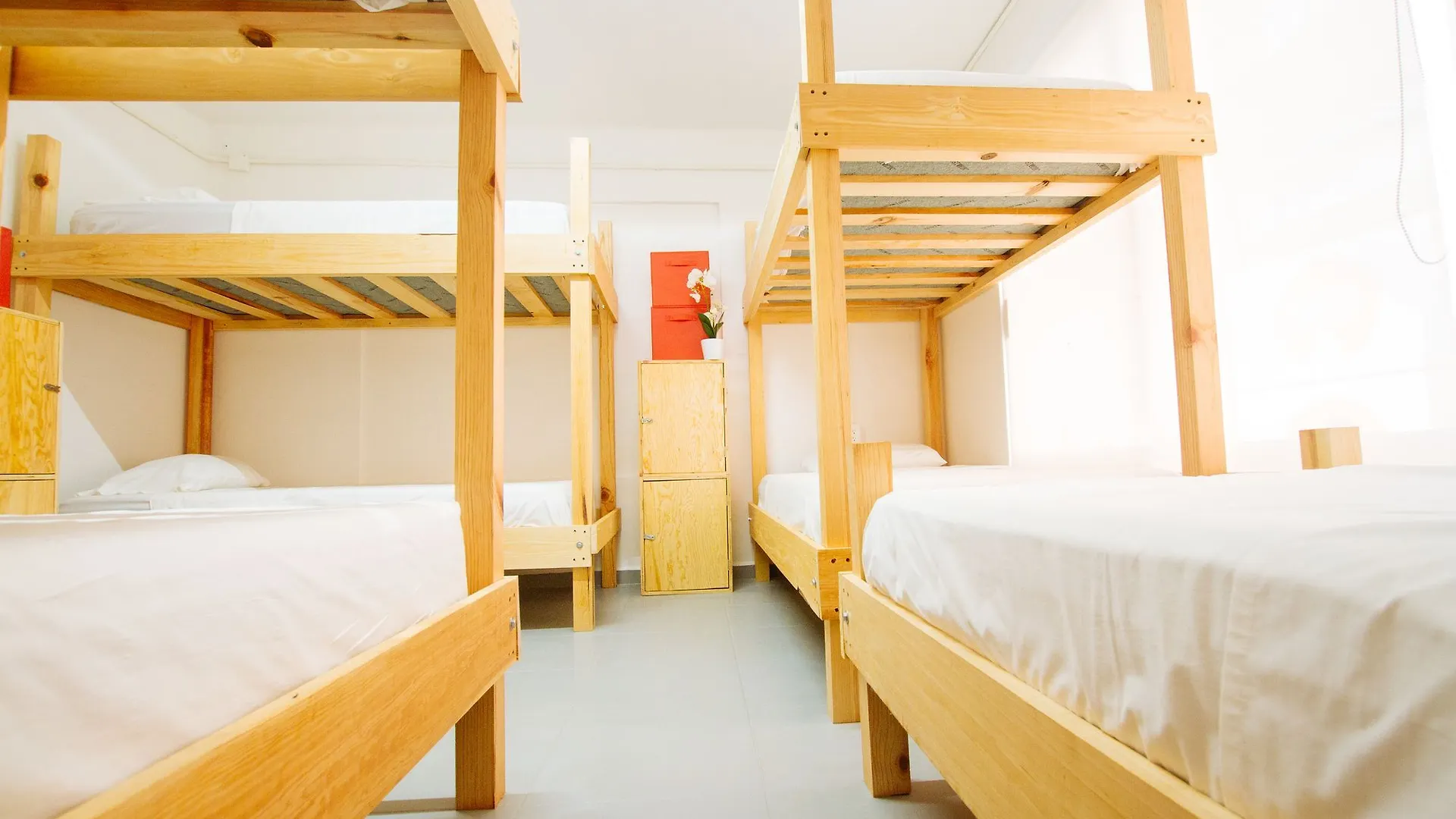 Hostels On The Road بلايا ديل كارمن 0*,